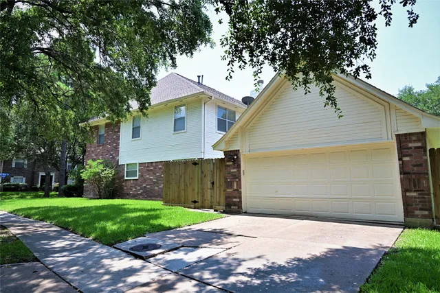 $2,800 | 2339 Bent River Drive, Sugar Land, TX 77479