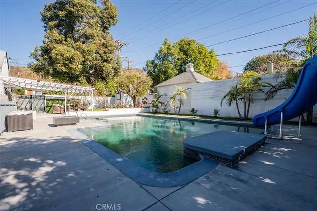 $2,995,000 | 1544 Ard Eevin Avenue, Glendale, CA 91202