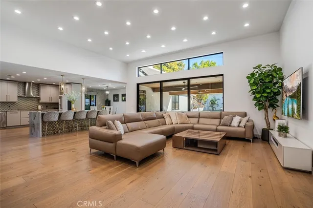$2,995,000 | 1544 Ard Eevin Avenue, Glendale, CA 91202