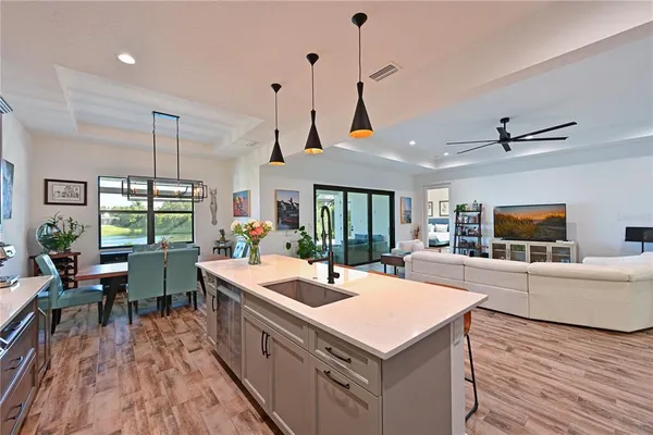 $5,400 | 8013 Clearwater Court, Sarasota, FL 34241