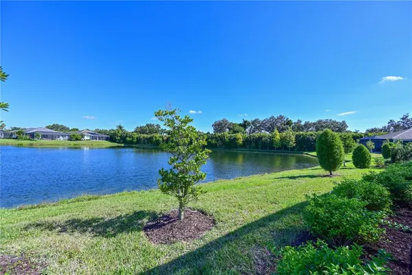 $5,400 | 8013 Clearwater Court, Sarasota, FL 34241