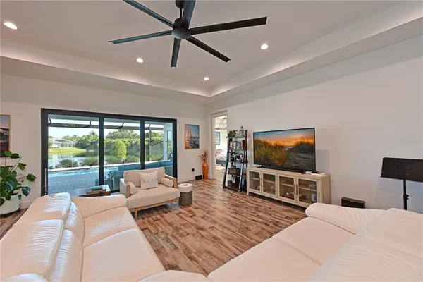 $5,400 | 8013 Clearwater Court, Sarasota, FL 34241