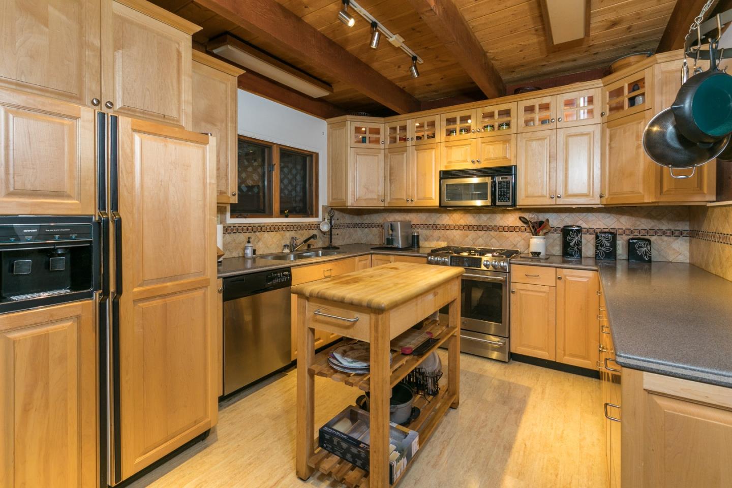 24075 Morrill Cutoff Road Los Gatos, CA 95033 - Photo 7 of 27 Gallery Image 7