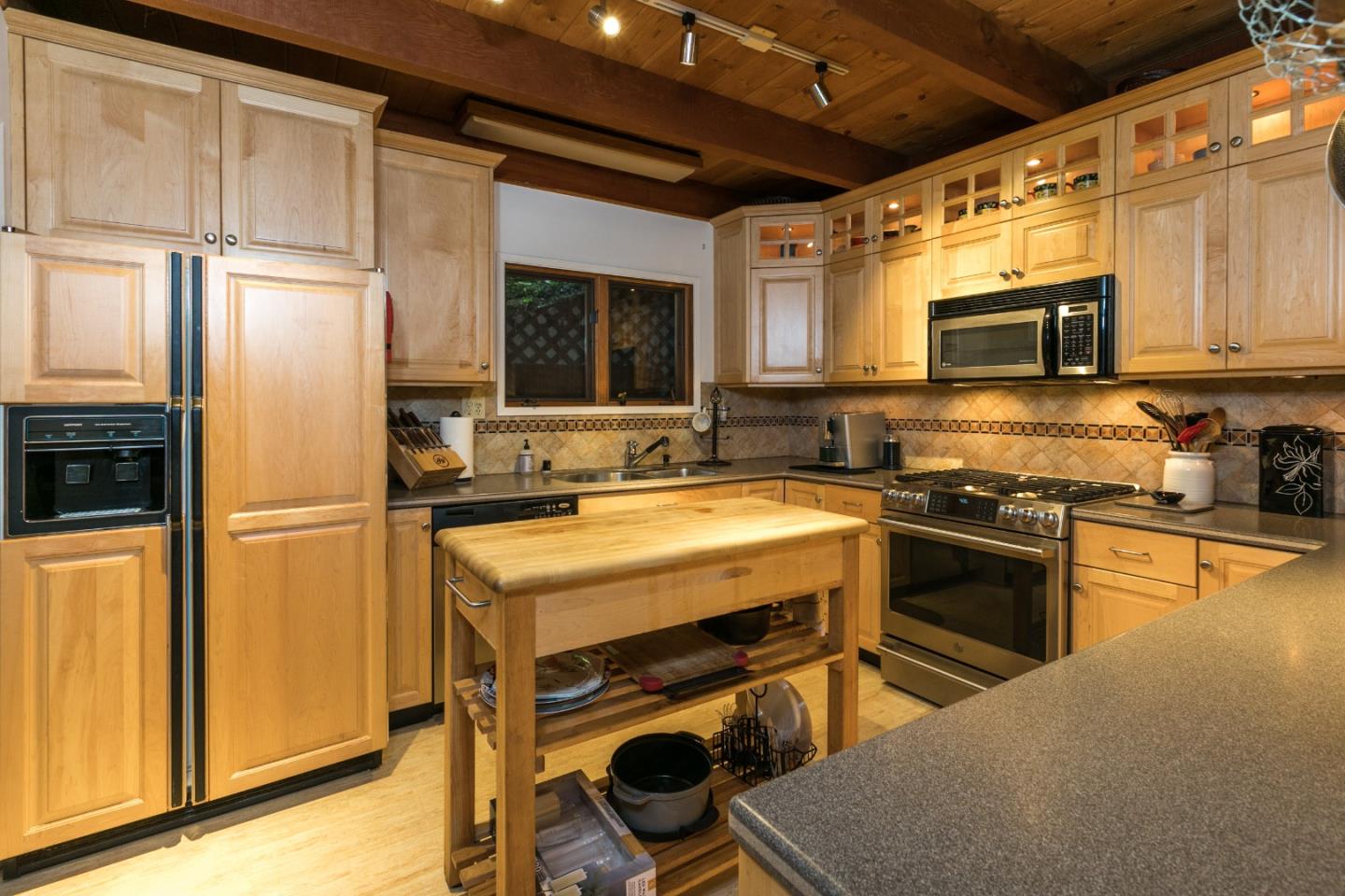 24075 Morrill Cutoff Road Los Gatos, CA 95033 - Photo 8 of 27 Gallery Image 8
