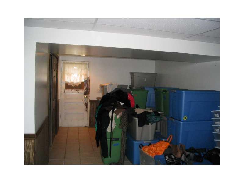 313 Stotler Road Penn Hills, PA 15235 - Photo 18 of 25 Den/Family/Great Room.
