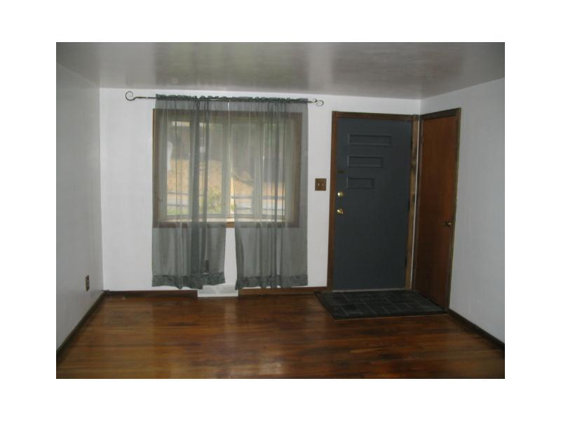 313 Stotler Road Penn Hills, PA 15235 - Photo 8 of 25 Living Room.