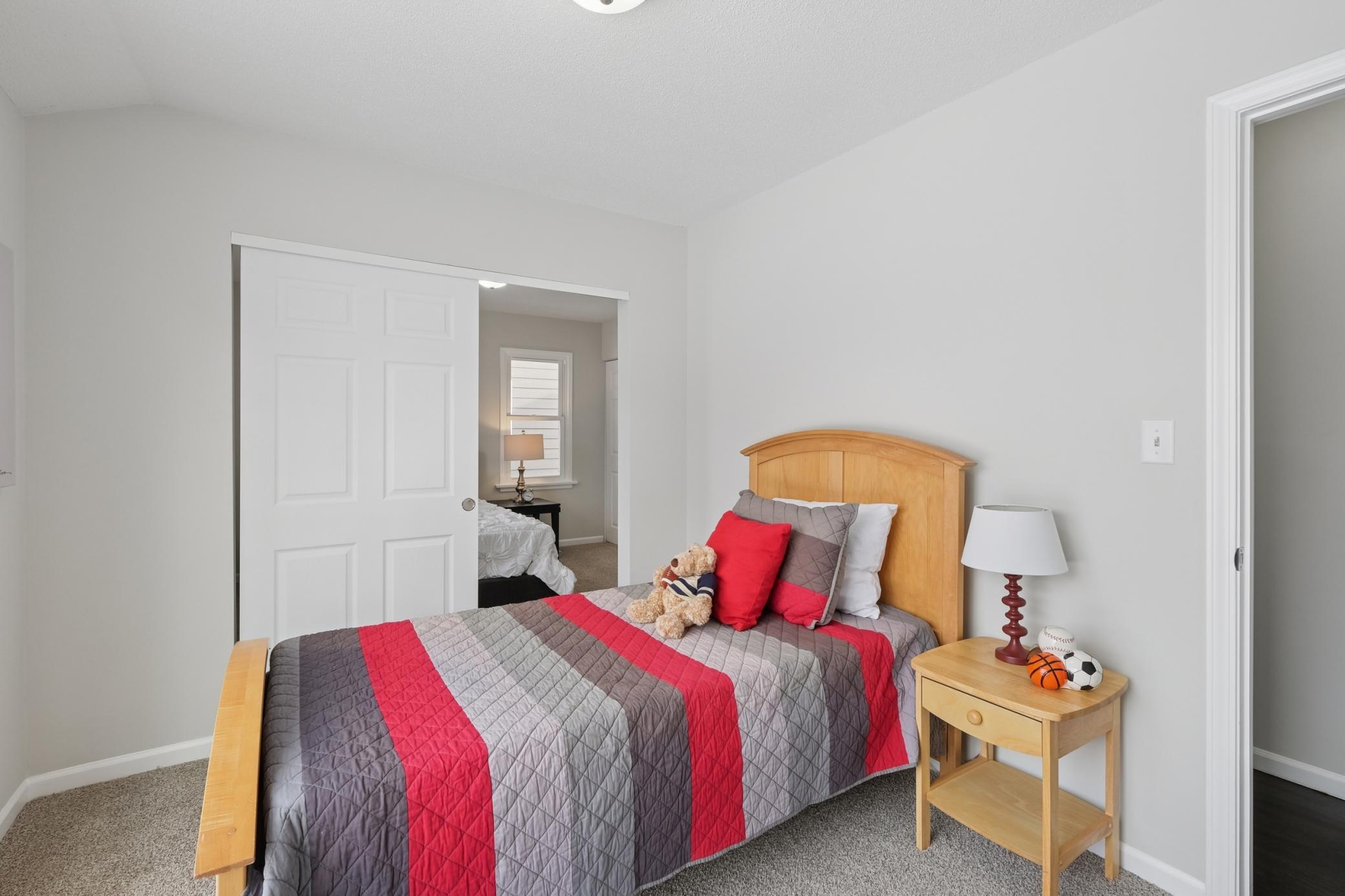 4905 Dupont Avenue North Minneapolis, MN 55430 - Photo 7 of 14