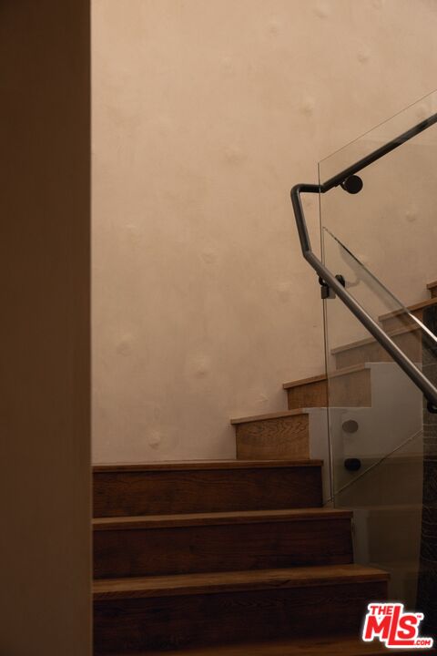 6546 Colgate Avenue Los Angeles, CA 90048 - Photo 24 of 42 a view of entryway