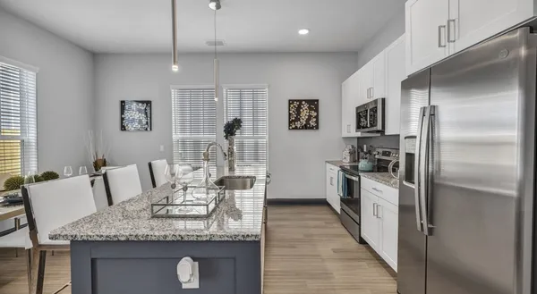 $1,725 | 4250 Woodridge Parkway, Unit 1083, Porter, TX 77365