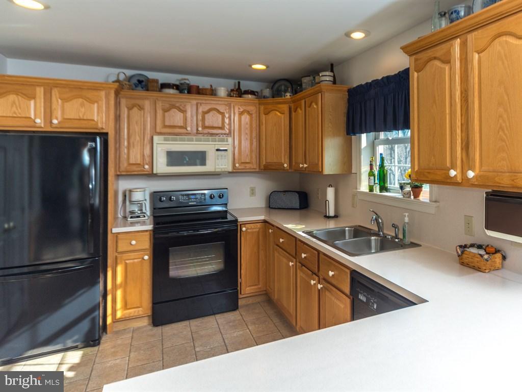 647 Hopkins Mill Road Quarryville, PA 17566 - Photo 6 of 28