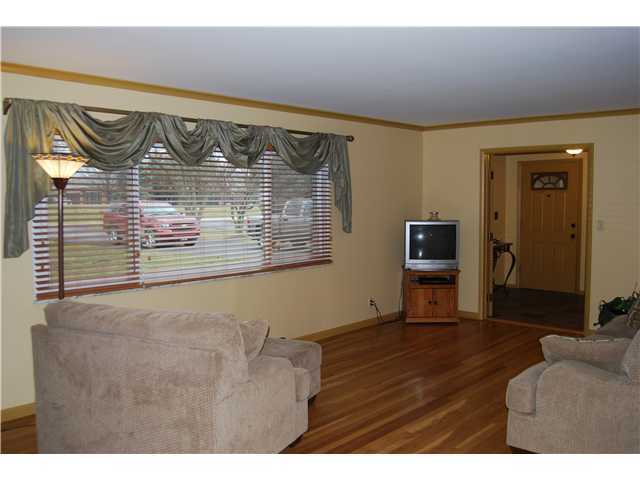 3770 Smiley Road Columbus, OH 43221 - Photo 6 of 22