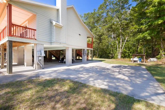$850,000 | 7175 Parkers Ferry Road, Adams Run, SC 29426