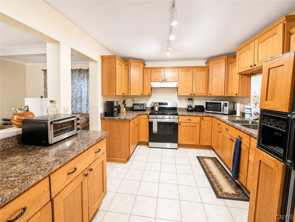 6535 Town Hall Road Sennett, NY 13021 - Photo 9 of 17
