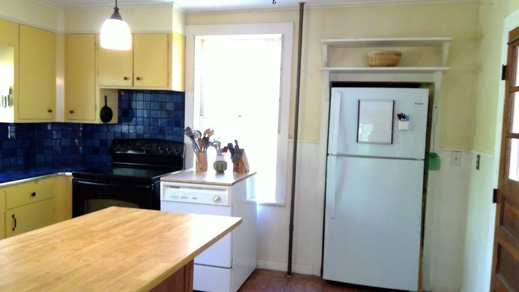 20 Frankton Road Shelburne, MA 01370 - Photo 10 of 41 a kitchen with a refrigerator stove and sink