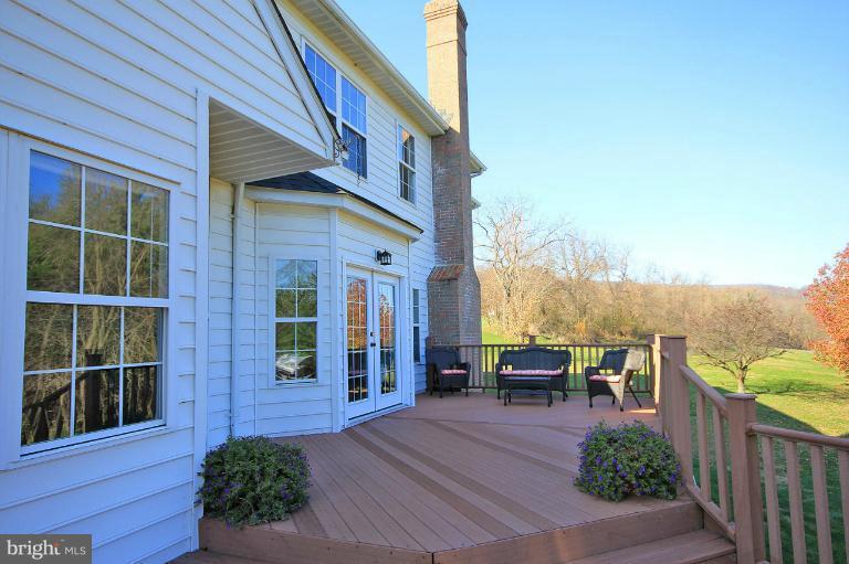 10751 Easterday Road Myersville, MD 21773 - Photo 22 of 27 MAINTANCE FREE DECK
