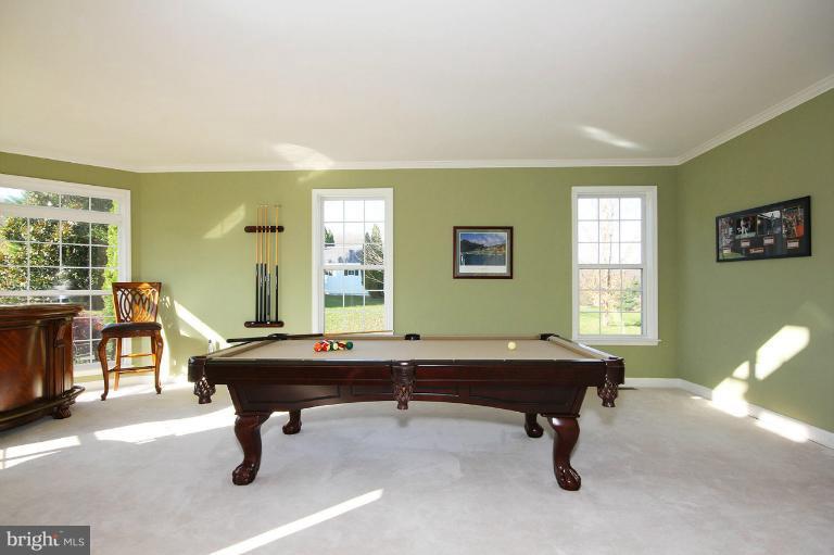 10751 Easterday Road Myersville, MD 21773 - Photo 5 of 27 LIVING ROOM