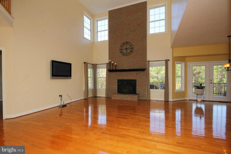 10751 Easterday Road Myersville, MD 21773 - Photo 6 of 27 FAMILY ROOM