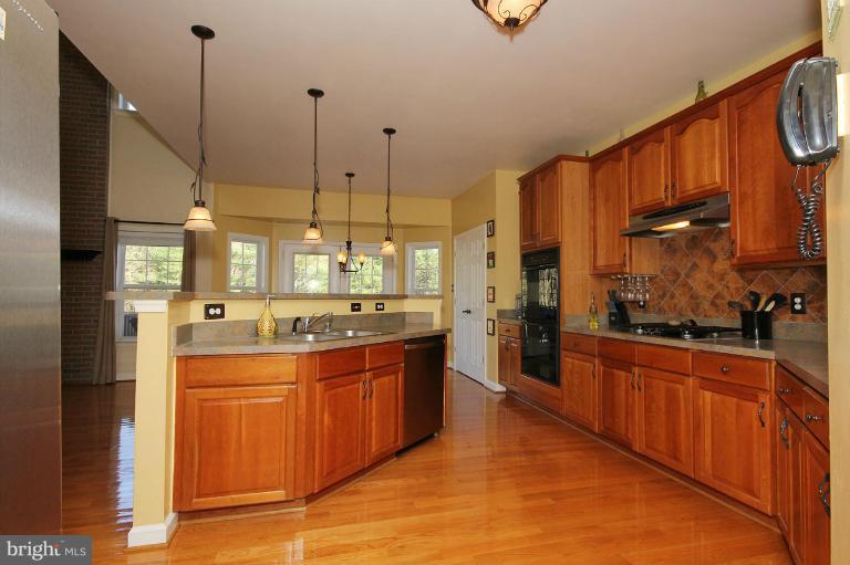 10751 Easterday Road Myersville, MD 21773 - Photo 9 of 27 KITCHEN