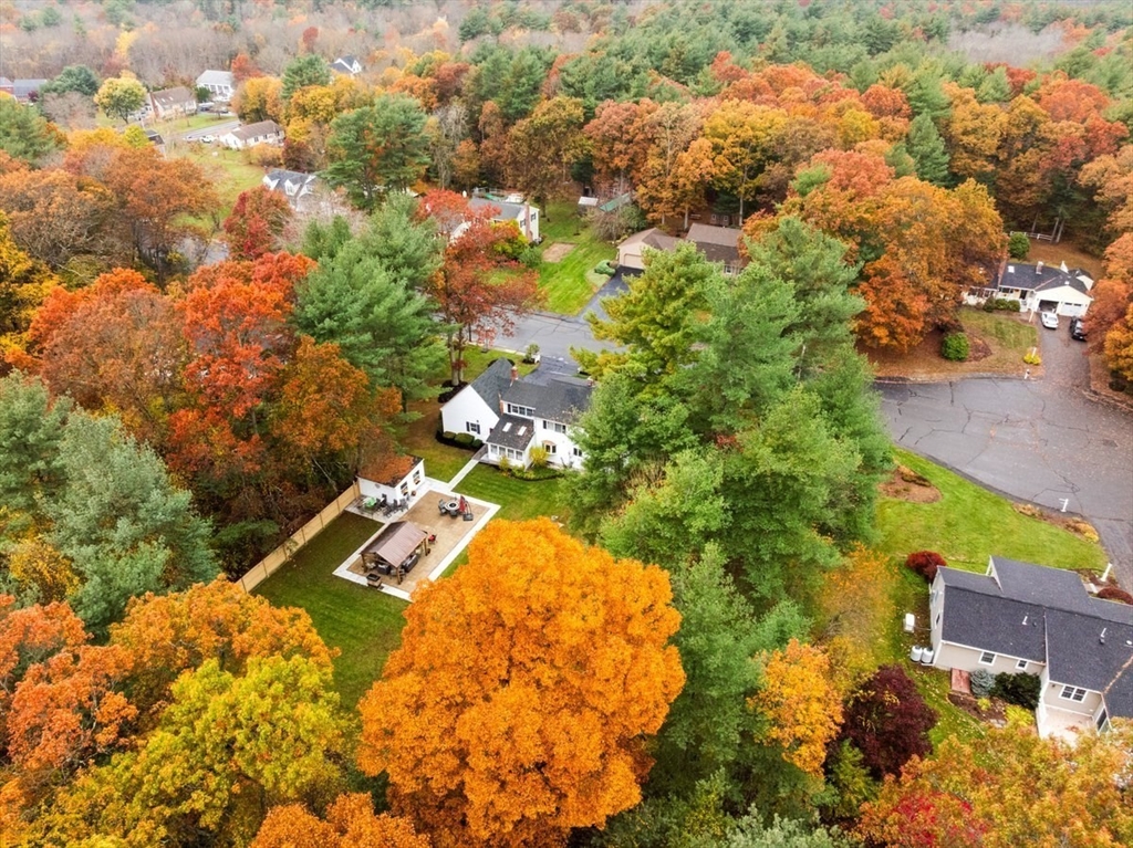 47 Fairbanks Road Raynham, MA 02767 - Photo 9 of 42 Gallery Image 9
