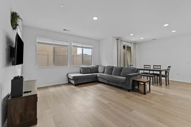 $499,999 | 31589 Wieck Road, Winchester, CA 92596