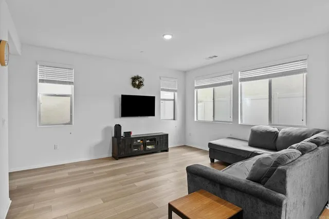 $499,999 | 31589 Wieck Road, Winchester, CA 92596