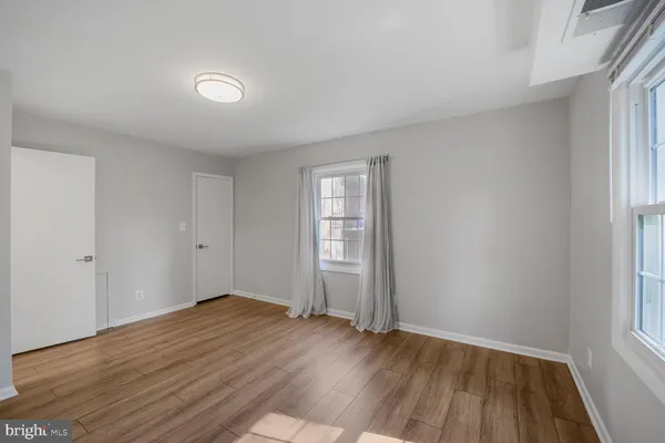 $2,300 | 3860 Lyndhurst Drive, Unit 202, Fairfax, VA 22031