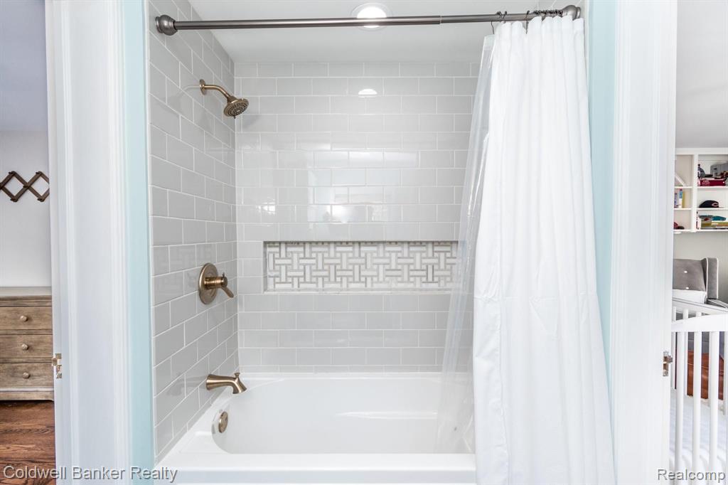 320 Touraine Road Grosse Pointe Farms, MI 48236 - Photo 40 of 60