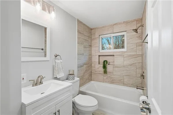 $264,900 | 408 Highview Street, Latrobe, PA 15650