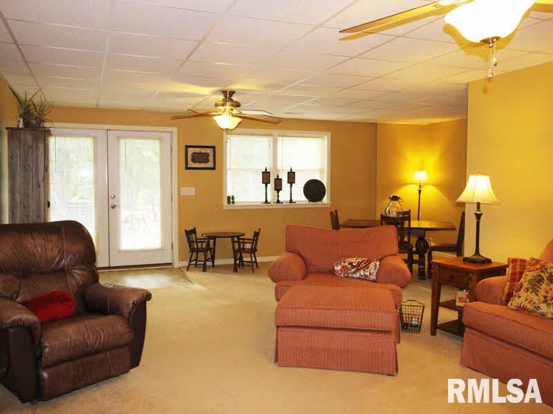 8883 East Dix-Irvington Road Dix, IL 62830 - Photo 17 of 36 Gallery Image 17