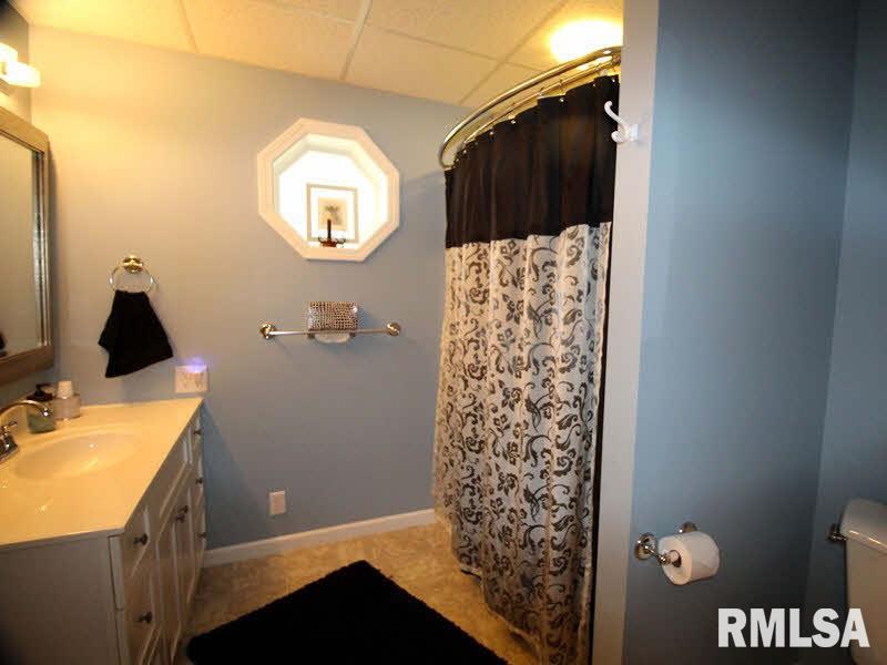 8883 East Dix-Irvington Road Dix, IL 62830 - Photo 29 of 36 Gallery Image 29