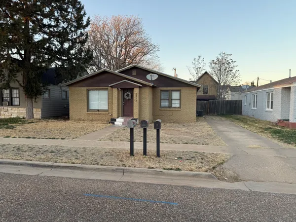 $235,500 | 2312 15th Street, Lubbock, TX 79401