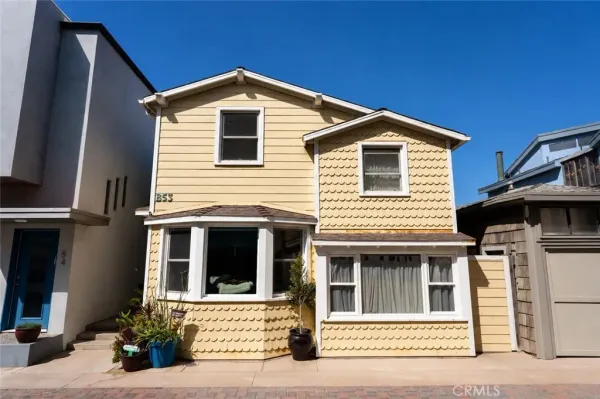 $2,299,999 | 53 Surfside Avenue, Surfside, CA 90743