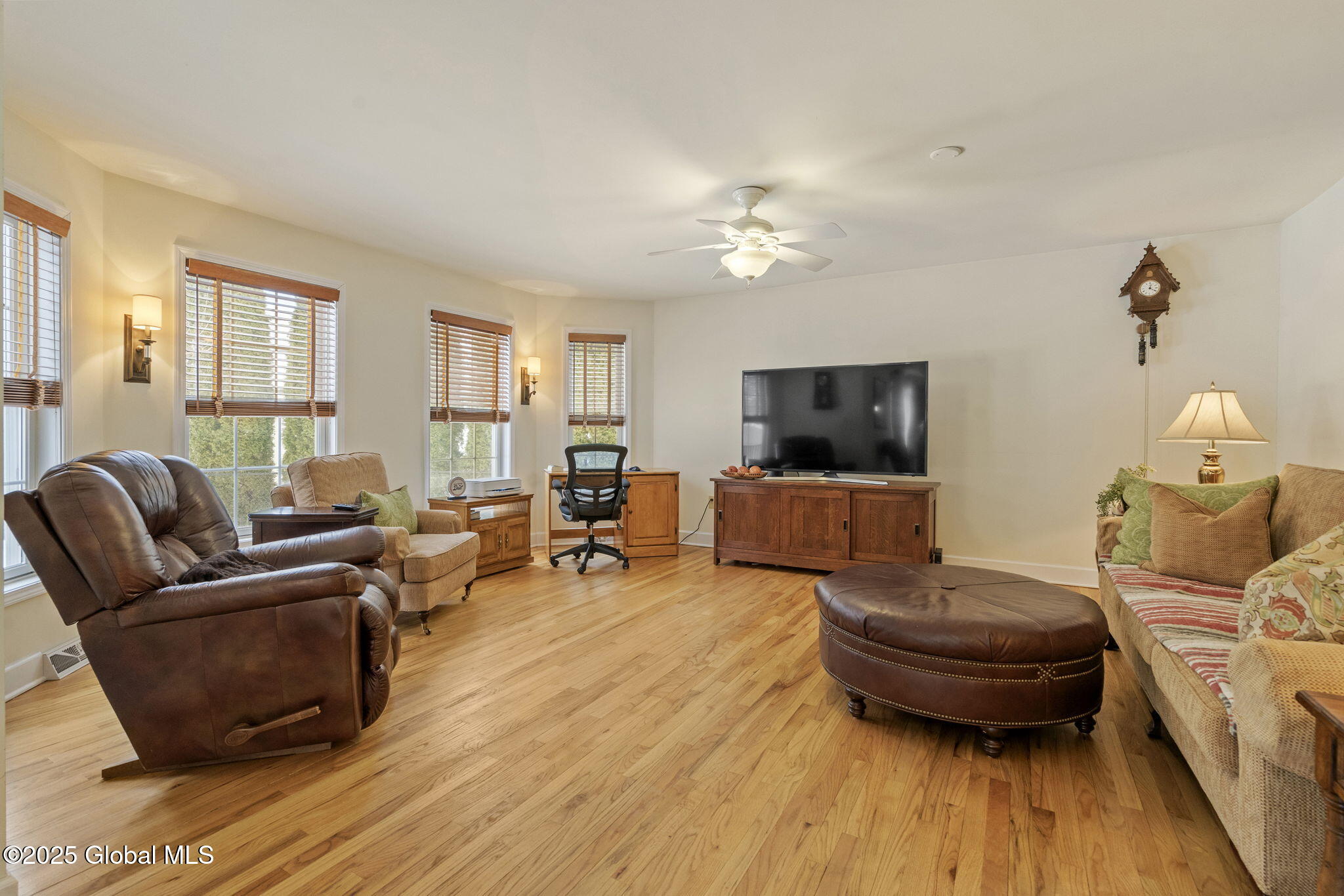 1055 Fort Hunter Road Rotterdam, NY 12303 - Photo 5 of 45 6-web-or-mls-1055-fort-hunter-rd