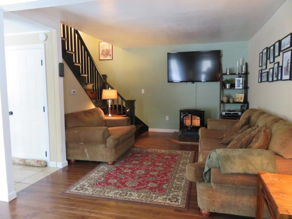 25 Auburn Street Springvale, ME 04083 - Photo 7 of 22 Photo