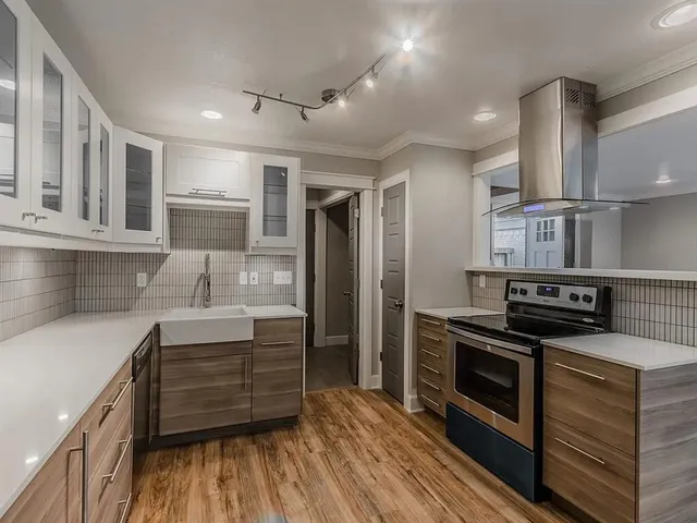 $319,999 | 2927 Pegasus Drive, Garland, TX 75044