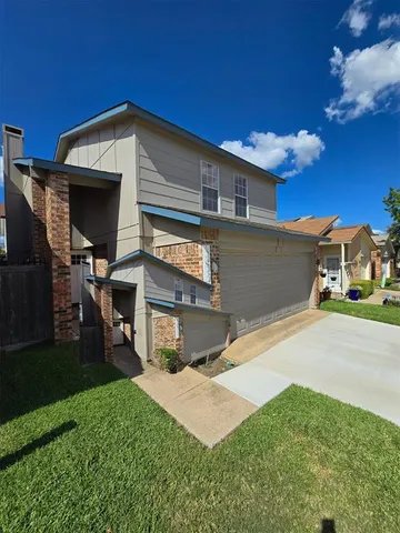 $319,999 | 2927 Pegasus Drive, Garland, TX 75044
