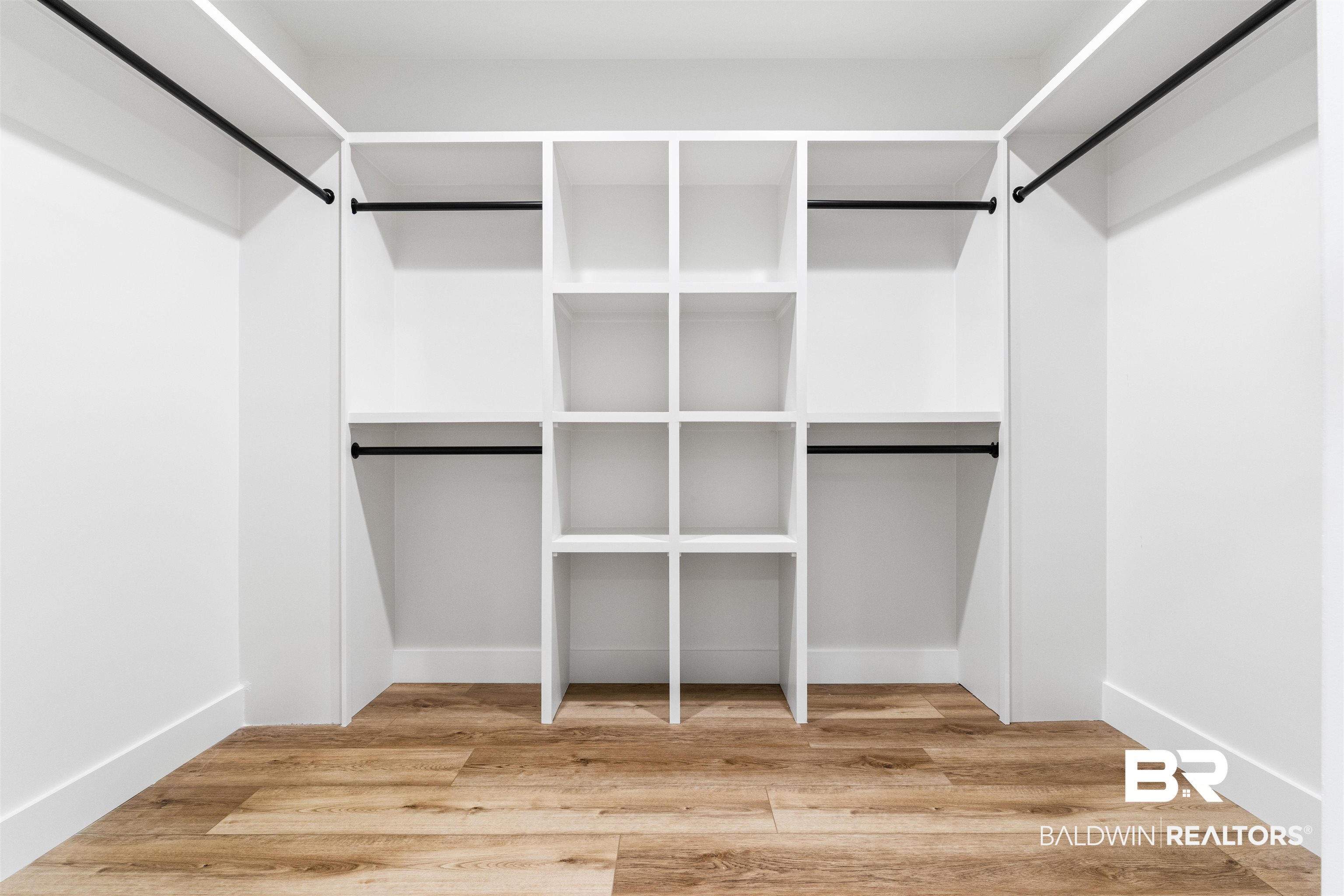 28310 Comstock Road Elberta, AL 36530 - Photo 51 of 60 Primary Closet