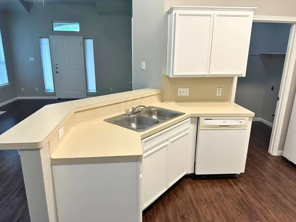 $1,695 | 1503 Cedar Park Drive, Unit B, Cedar Park, TX 78613