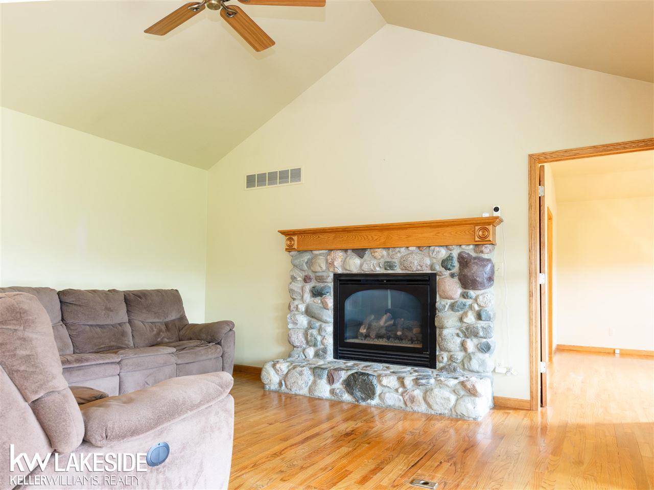 1490 Palms Road Columbus, MI 48063 - Photo 6 of 20 50078899-5.JPG