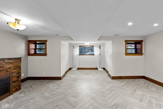 a view of a livingroom with an empty space