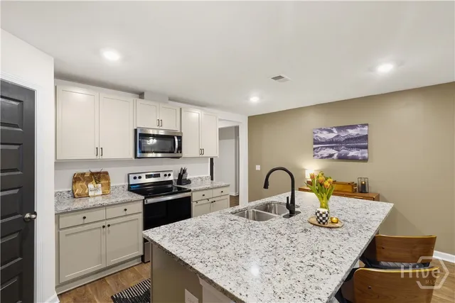 $379,900 | 394 Coconut Drive, Bloomingdale, GA 31302