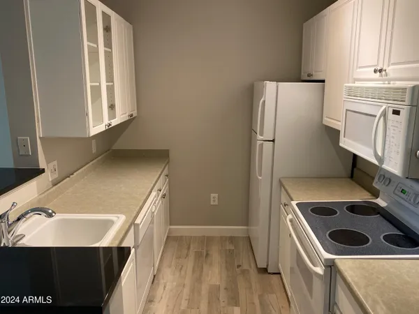 $1,325 | 1701 East Colter Street, Unit 359, Phoenix, AZ 85016