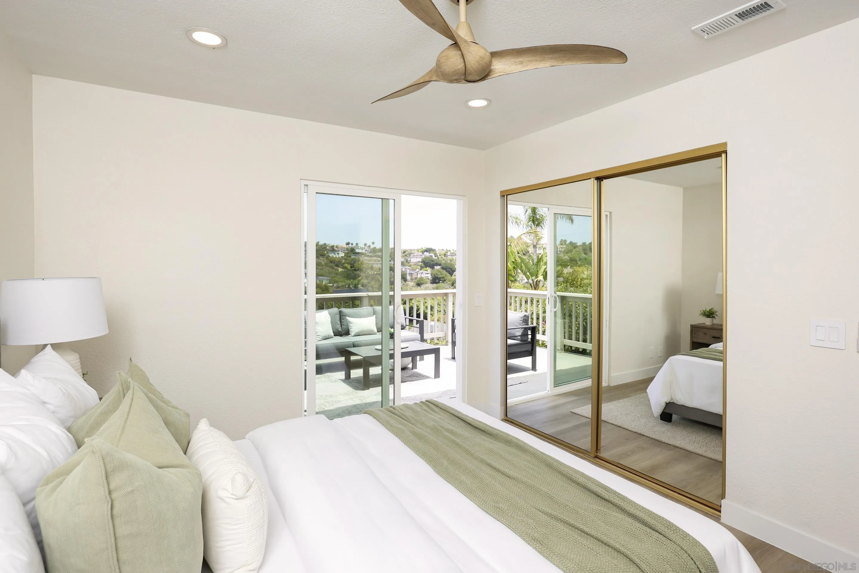 1705 Hawk View Drive Encinitas, CA 92024 - Photo 27 of 44