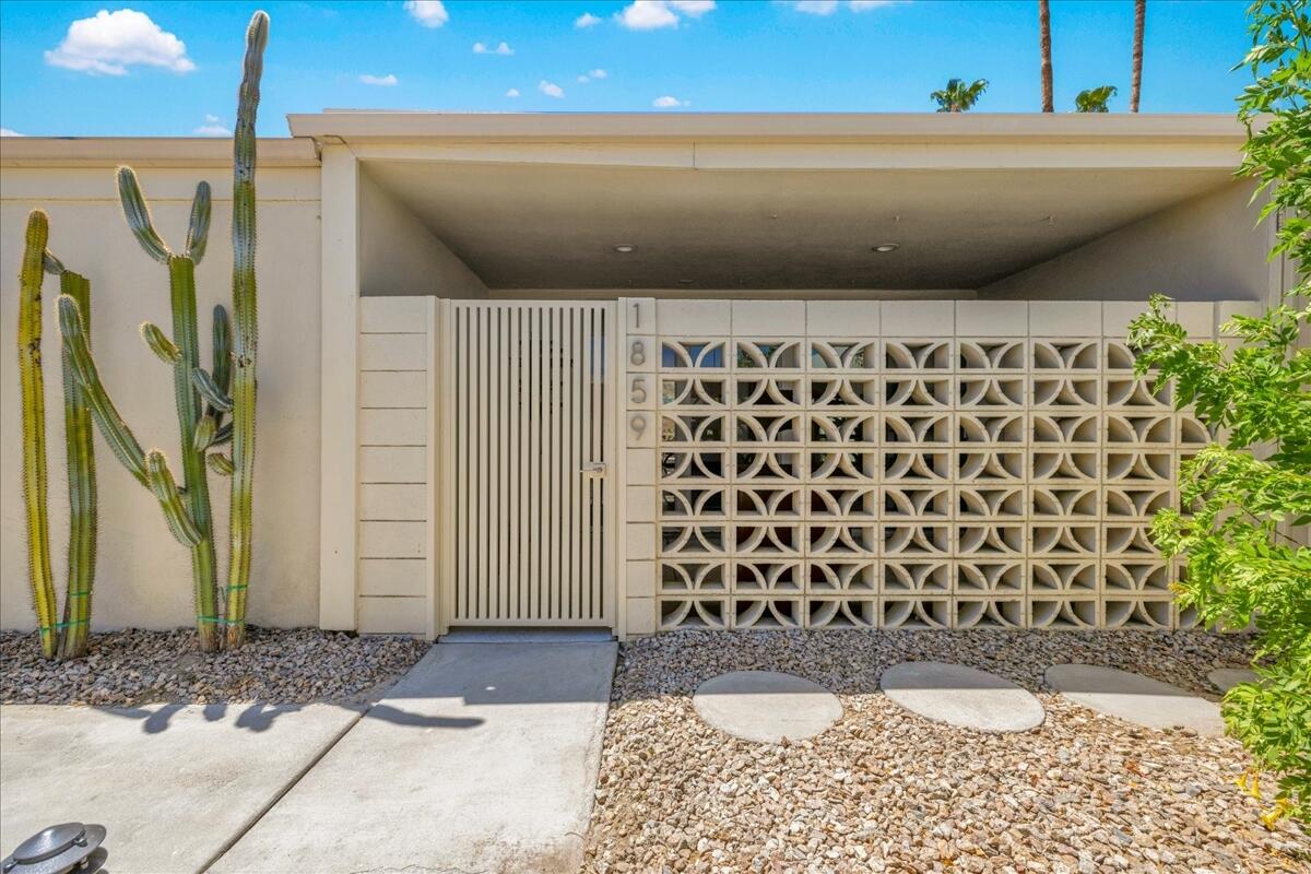 1859 Sandcliff Road Palm Springs, CA 92264 - Photo 2 of 37 Welcome Home