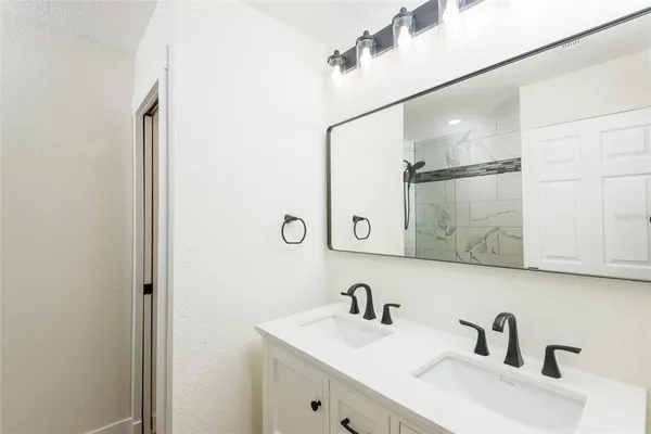 $355,000 | 8812 Dyer Road, Riverview, FL 33578