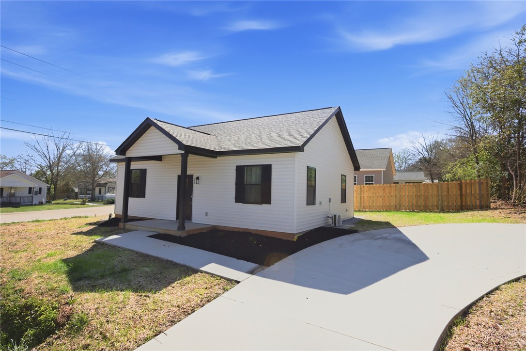 216 South Stribling Street Seneca, SC 29678 - Photo 2 of 38 This charming residence features a well-maintained exterior and inviting curb appeal.