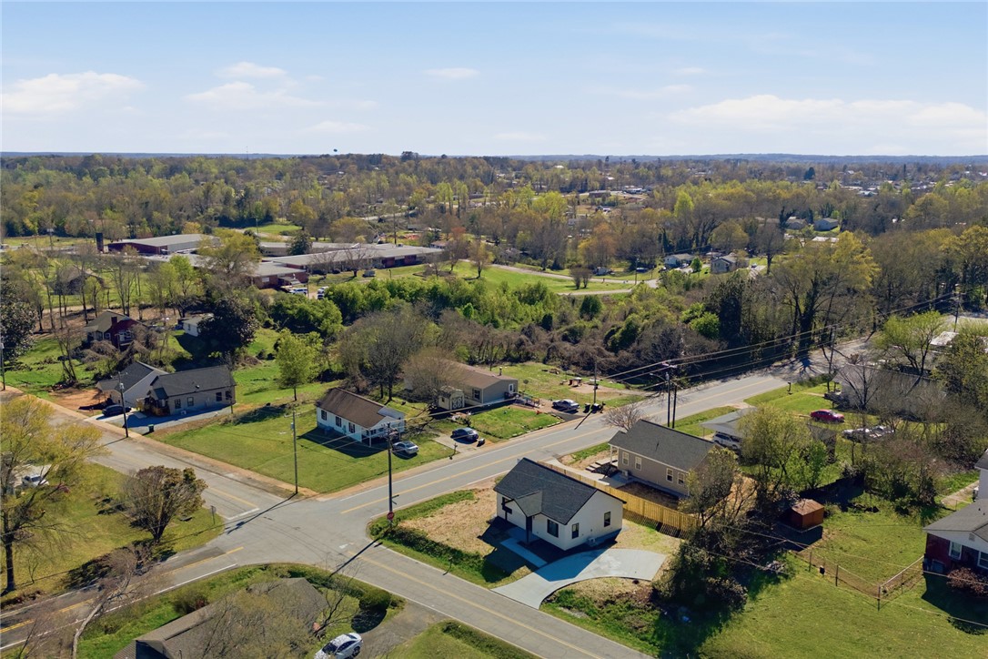 216 South Stribling Street Seneca, SC 29678 - Photo 37 of 38