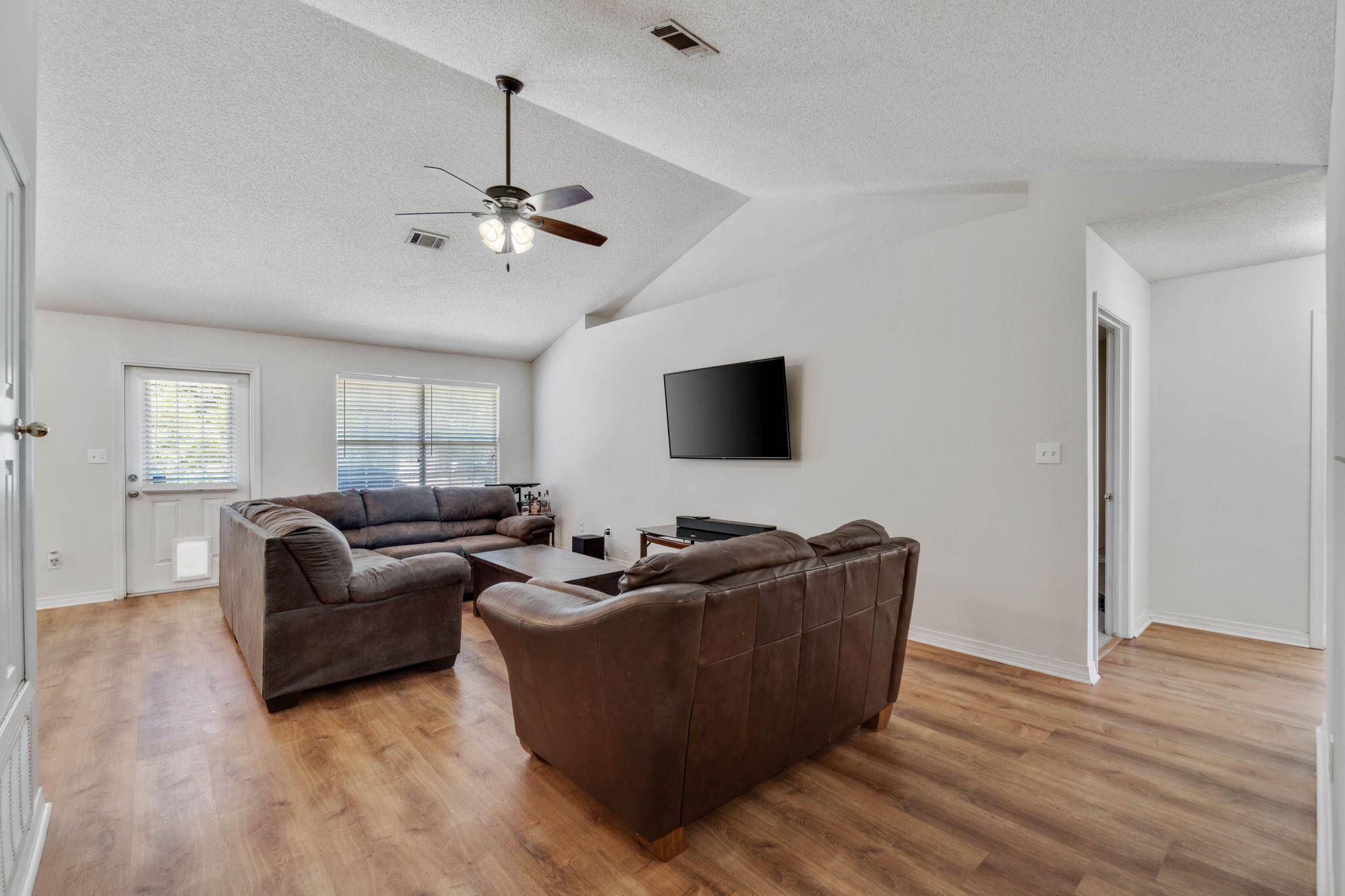 82 Stowe Road Mary Esther, FL 32569 - Photo 8 of 35 6-web-or-mls-Final-6