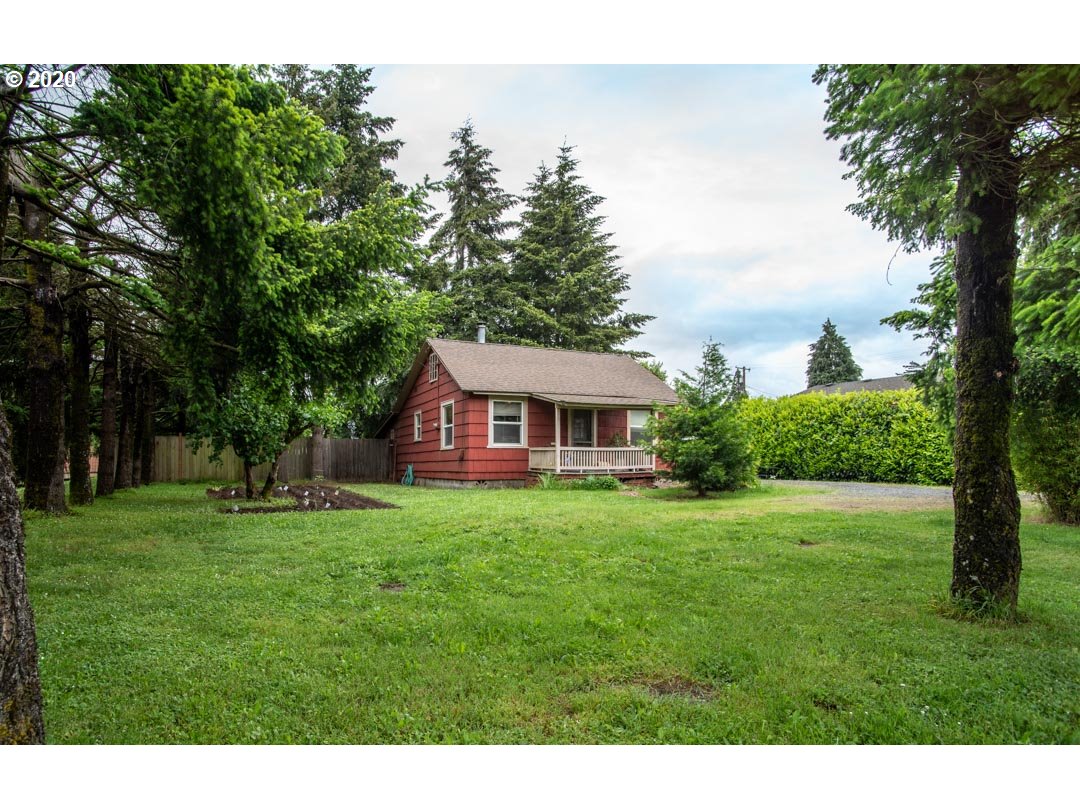 1229 5th Street Springfield, OR 97477 - Photo 1 of 32