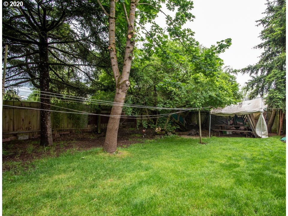 1229 5th Street Springfield, OR 97477 - Photo 27 of 32